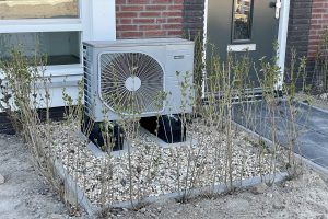 pompa ciepła powietrze pomaga w zapewnieniu znacznych oszczędności energii